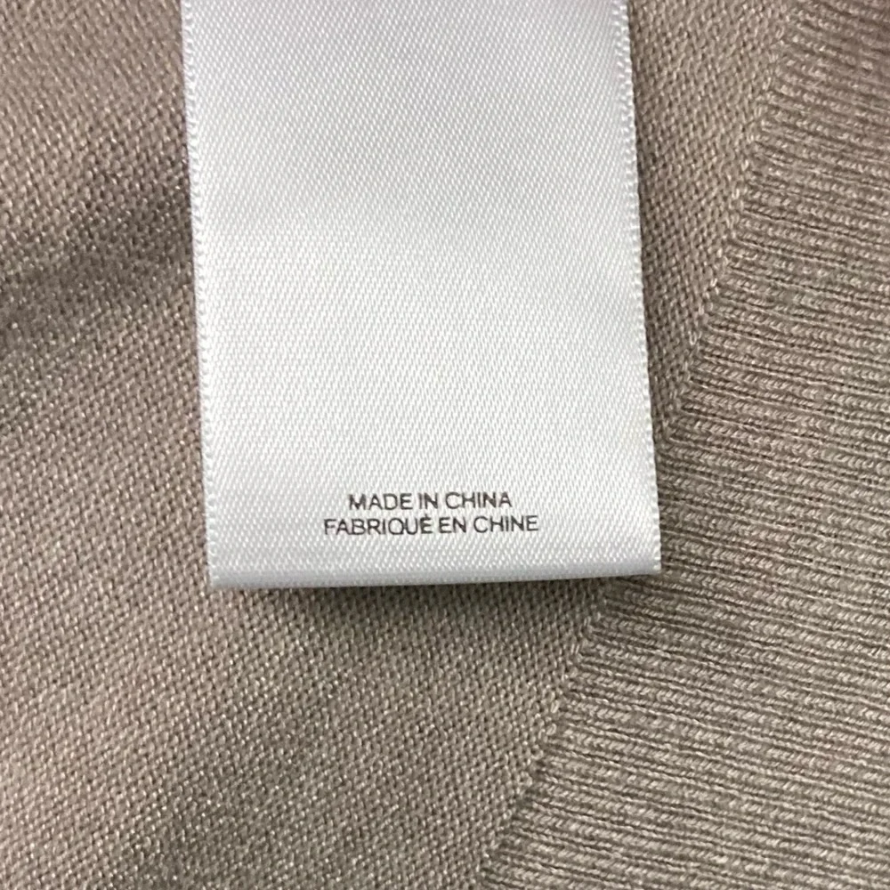 NWT Express 2 pocket open cardi Size M in Light Mocha